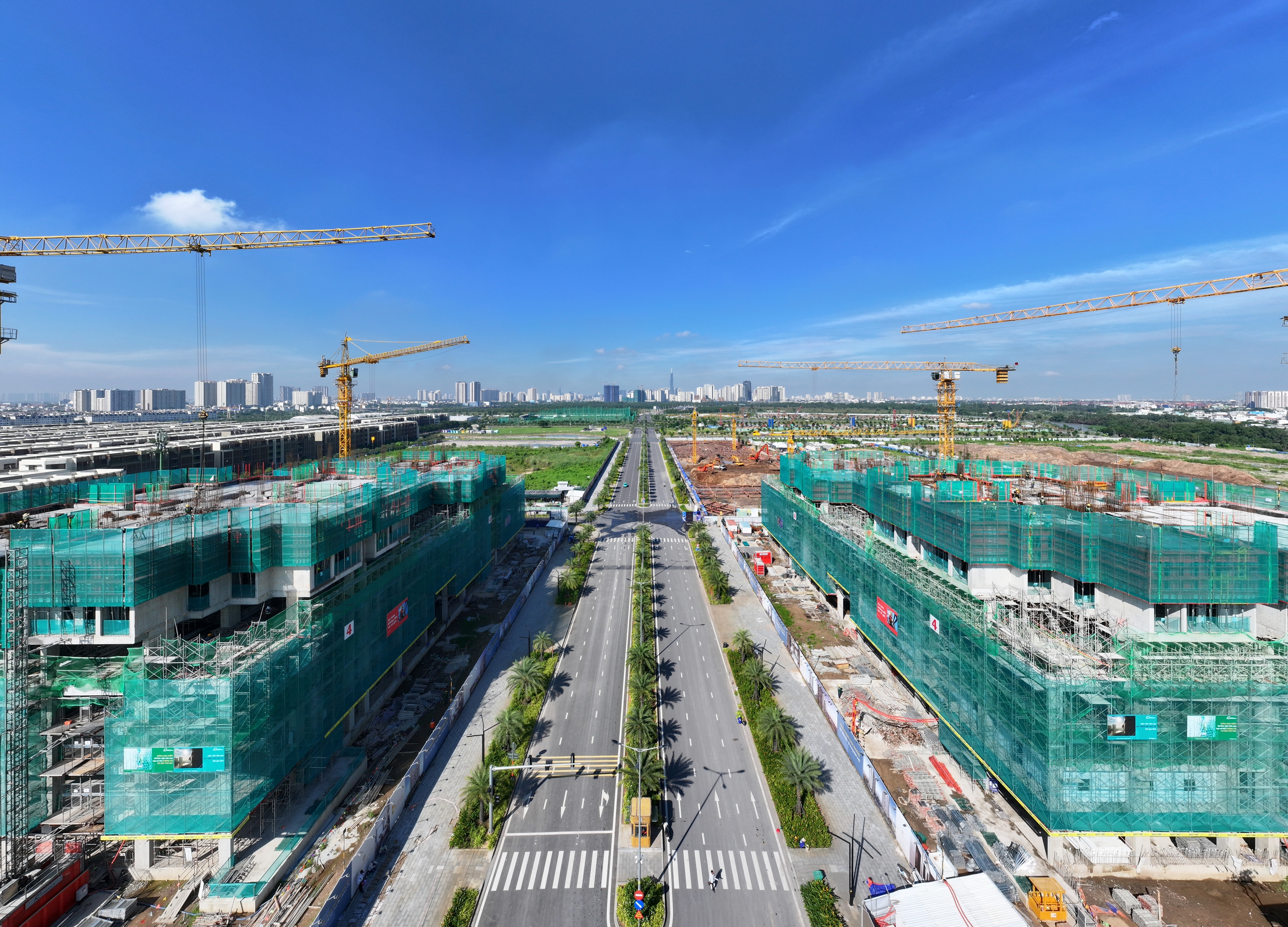 Vẽ lại bản đồ giao thông khu Đông: Tuyến đường dài 660m xuyên qua đô thị quốc tế “tỷ đô” chuẩn bị thông xe, giảm ùn tắc cho nút giao lớn nhất TP HCM- Ảnh 10. Vẽ lại bản đồ giao thông khu Đông: Tuyến đường dài 660m xuyên qua đô thị quốc tế “tỷ đô” chuẩn bị thông xe, giảm ùn tắc cho nút giao lớn nhất TP HCM- Ảnh 10.