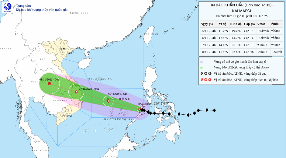 Bão số 13 Kalmaegi giật cấp 16 đổ bộ, 1 tỉnh huy động ô tô, xe thiết giáp khẩn cấp ứng phó- Ảnh 1. Bão số 13 Kalmaegi giật cấp 16 đổ bộ, 1 tỉnh huy động ô tô, xe thiết giáp khẩn cấp ứng phó- Ảnh 1.