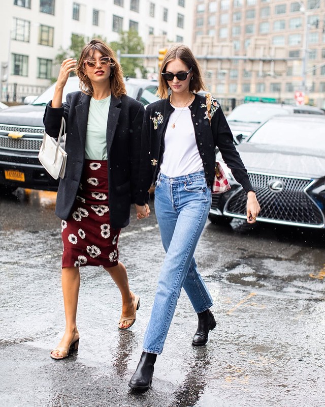 Phụ nữ Pháp có 10 cách mặc chân váy mùa đông sang trọng tuyệt đối- Ảnh 9. Phụ nữ Pháp có 10 cách mặc chân váy mùa đông sang trọng tuyệt đối- Ảnh 9.