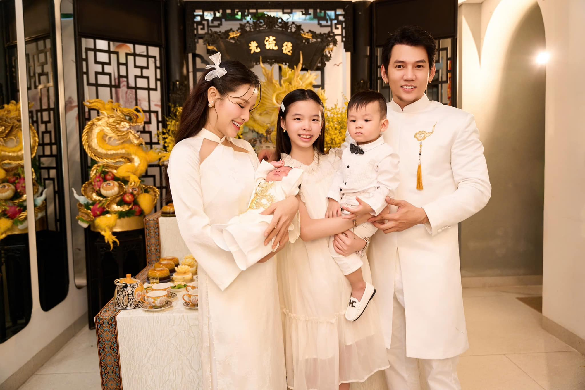 "Ái nữ" của Phương Trinh Jolie mới 12 tuổi đã cao gần bằng mẹ, chiếm trọn spotlight với đôi chân dài miên man- Ảnh 12.