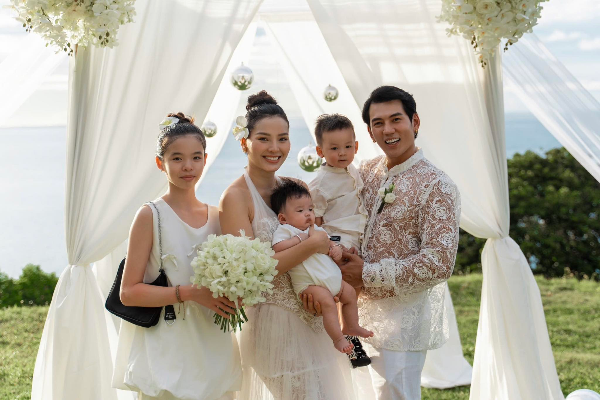 "Ái nữ" của Phương Trinh Jolie mới 12 tuổi đã cao gần bằng mẹ, chiếm trọn spotlight với đôi chân dài miên man- Ảnh 17.