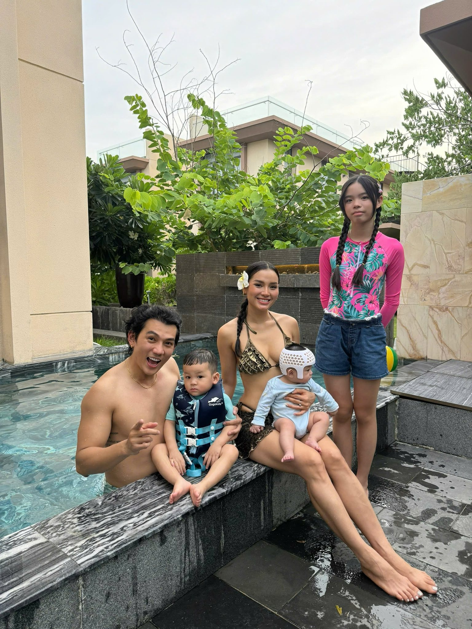 "Ái nữ" của Phương Trinh Jolie mới 12 tuổi đã cao gần bằng mẹ, chiếm trọn spotlight với đôi chân dài miên man- Ảnh 11.