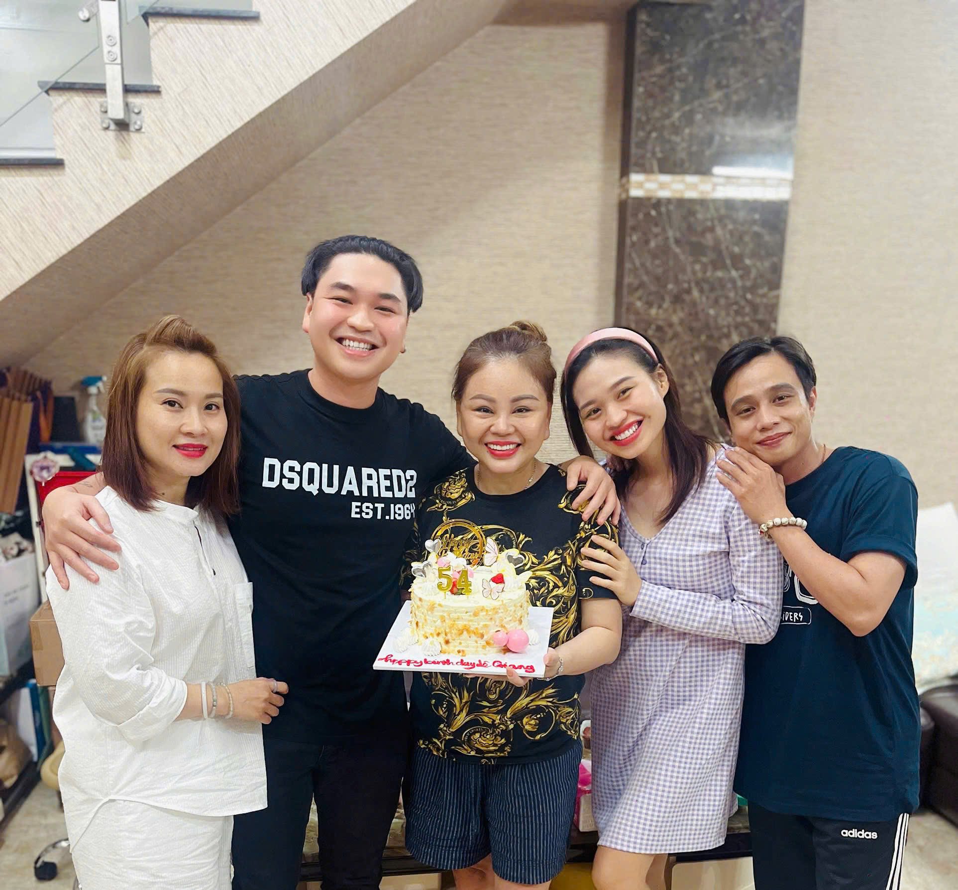 Nhận cái kết đắng vì 2 lần đổ vỡ, ngoài 50 tuổi nữ nghệ sĩ mới có cuộc sống an yên- Ảnh 4.