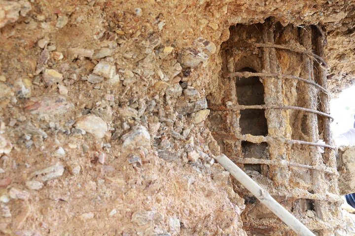 Trụ cầu sông Lô trơ lõi thép: Công an Phú Thọ vào cuộc- Ảnh 2.