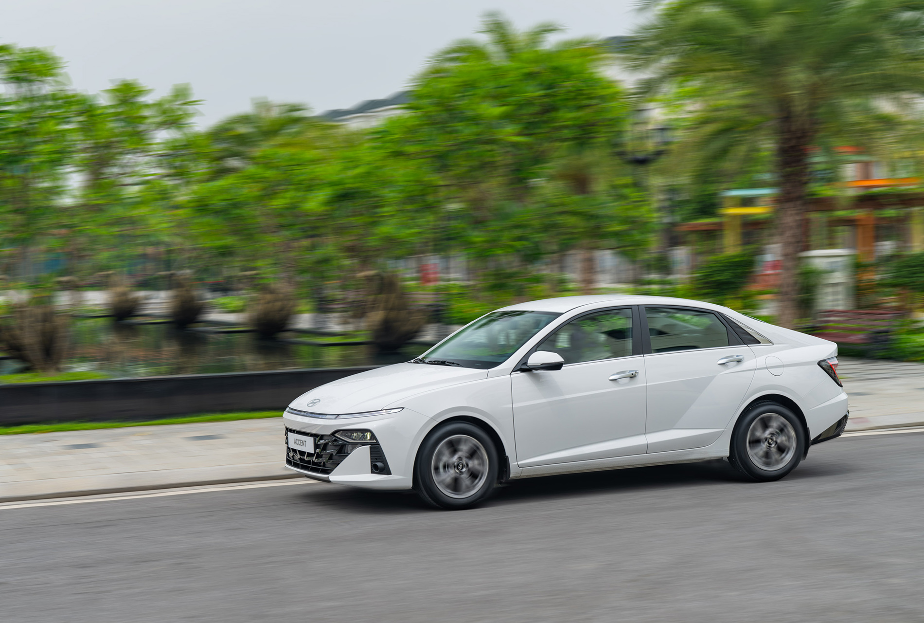 Nhận ưu đãi tối đa 64 triệu, có nên mua Hyundai Accent ngay hay đợi thêm?- Ảnh 2. Nhận ưu đãi tối đa 64 triệu, có nên mua Hyundai Accent ngay hay đợi thêm?- Ảnh 2.