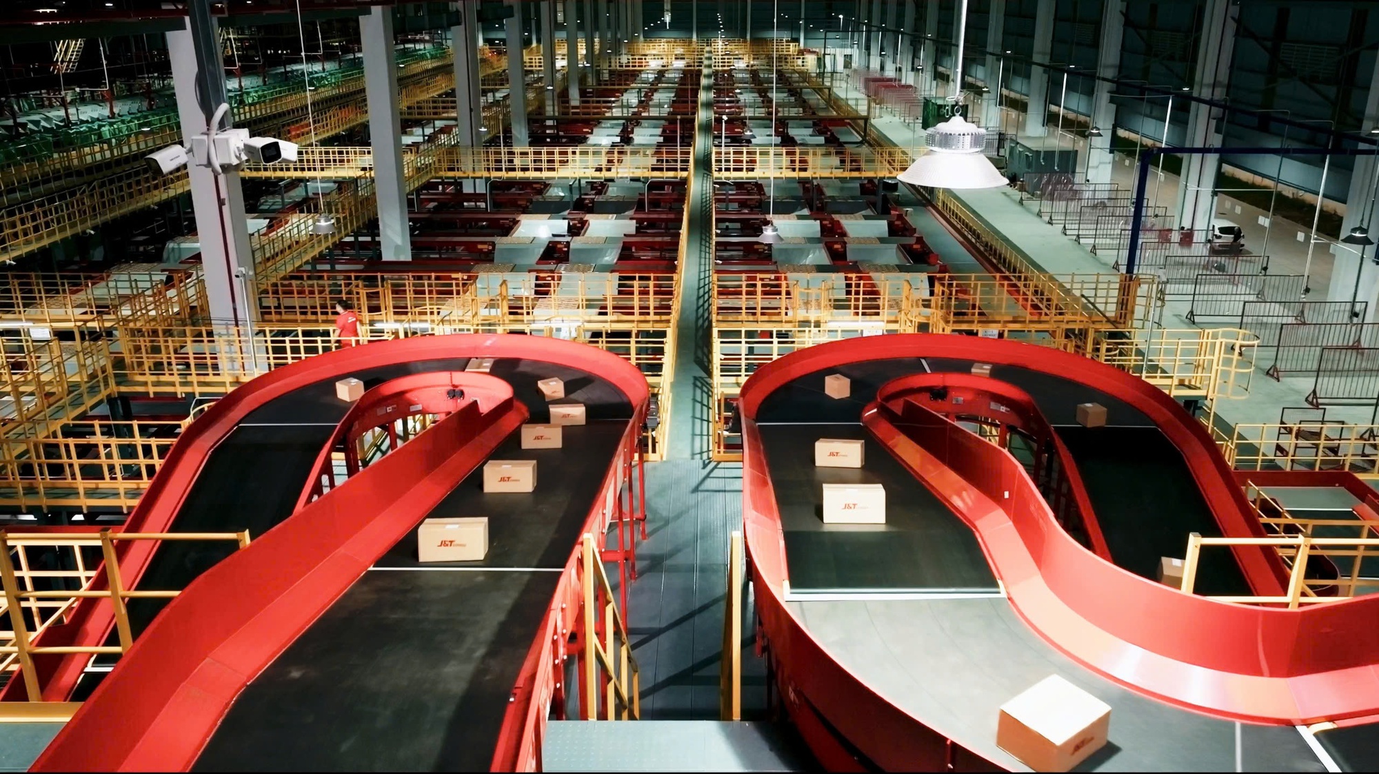 J&T Express tăng tốc hỗ trợ doanh nghiệp Việt mùa mua sắm cuối năm- Ảnh 1. J&T Express tăng tốc hỗ trợ doanh nghiệp Việt mùa mua sắm cuối năm- Ảnh 1.