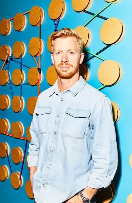 CEO trang web 'hiện tượng mạng' 35 tỷ USD chính thức trở thành tỷ phú sau 20 năm đồng sáng lập- Ảnh 2.