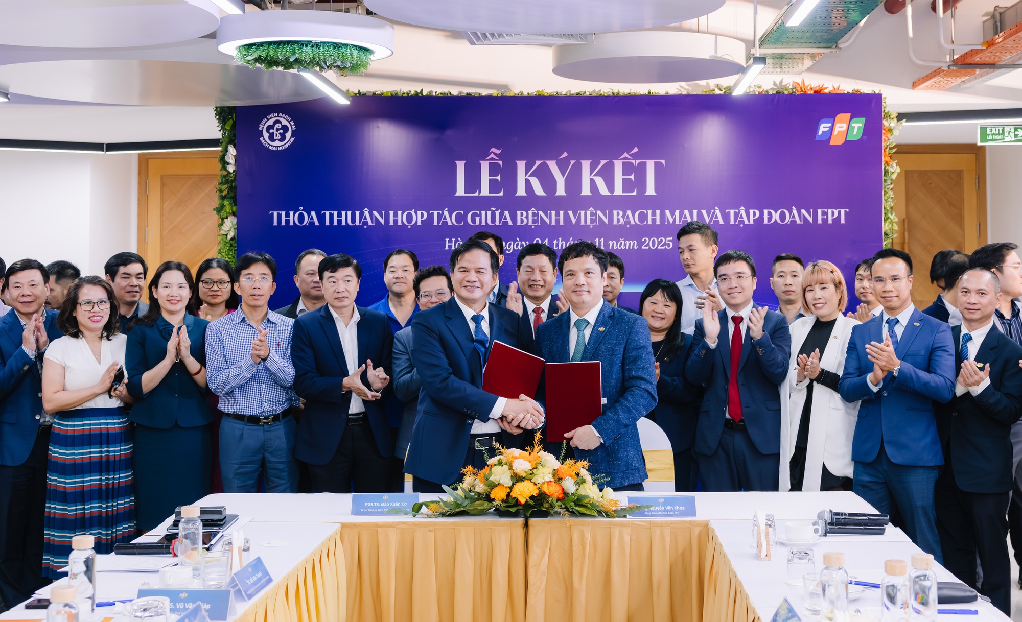 Tập đoàn FPT hợp tác với Bệnh viện 115 tuổi, chủ tịch Trương Gia Bình khẳng định: Y học và công nghệ tạo bước tiến mới cho quốc gia- Ảnh 3. Tập đoàn FPT hợp tác với Bệnh viện 115 tuổi, chủ tịch Trương Gia Bình khẳng định: Y học và công nghệ tạo bước tiến mới cho quốc gia- Ảnh 3.