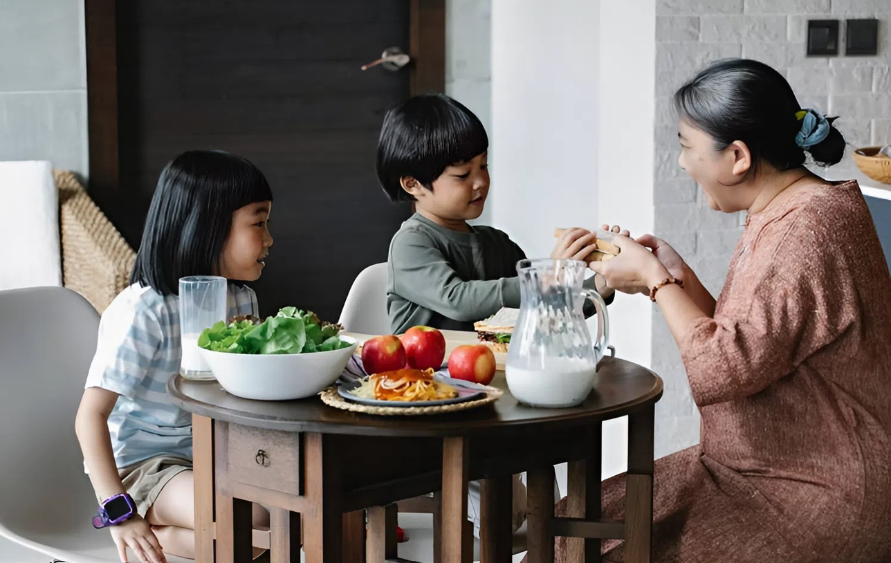 3 câu nói của con cái nghe thì cộc cằn nhưng thực chất thể hiện rõ sự HIẾU THẢO!- Ảnh 1.