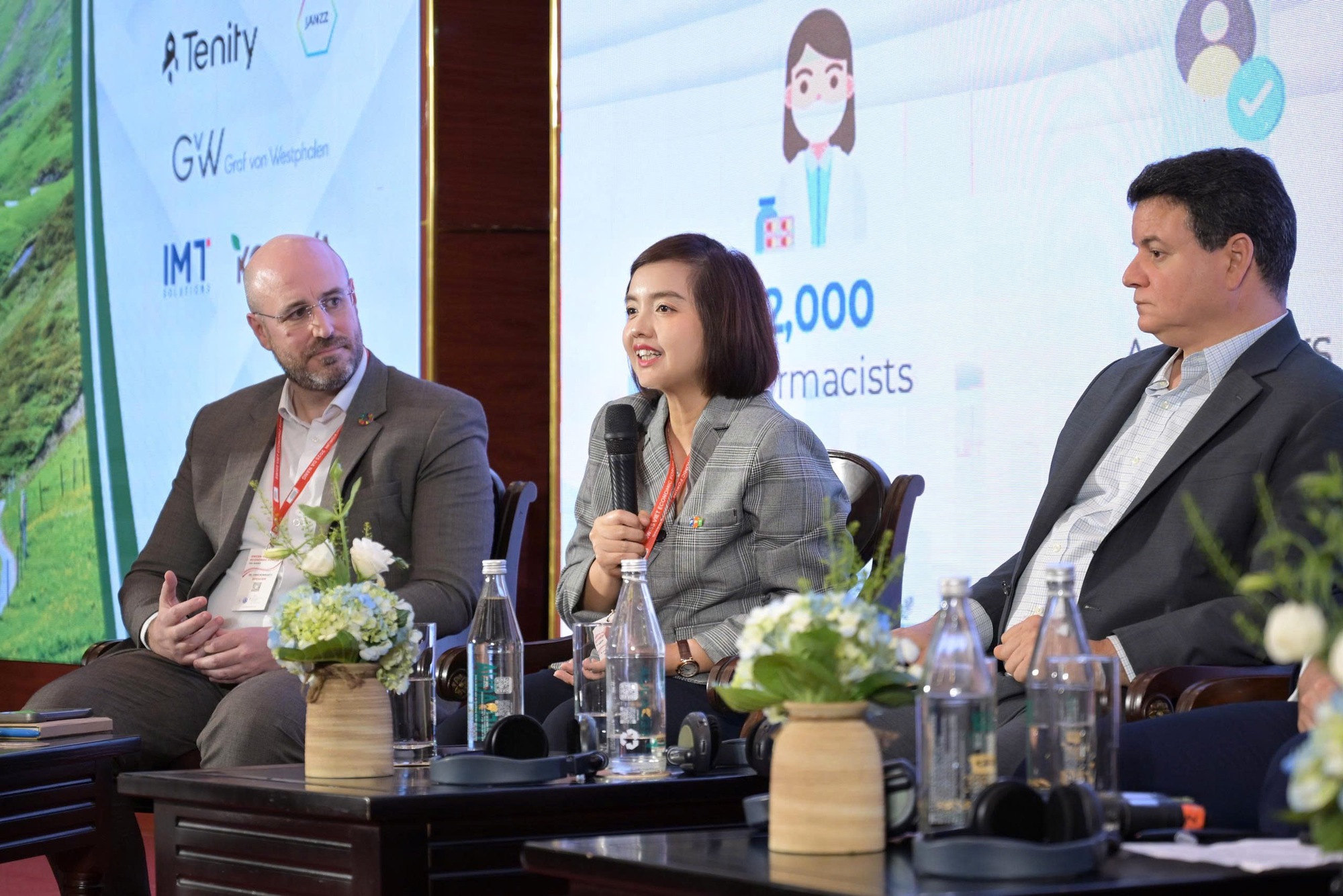 Long Châu đóng góp sáng kiến về y tế số tại Diễn đàn Kinh tế Thụy Sĩ – Việt Nam 2025- Ảnh 2. Long Châu đóng góp sáng kiến về y tế số tại Diễn đàn Kinh tế Thụy Sĩ – Việt Nam 2025- Ảnh 2.