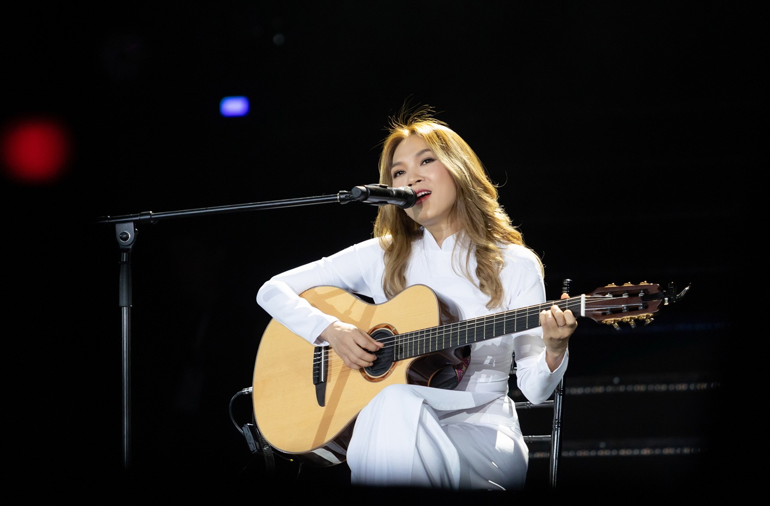 Nữ ca sĩ duy nhất trong lịch sử Việt Nam dám làm điều này tại Hà Nội- Ảnh 3.