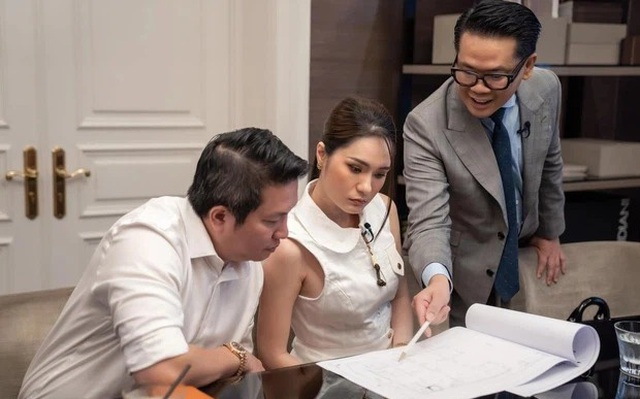 photo-1762331302614 photo-1762331302614