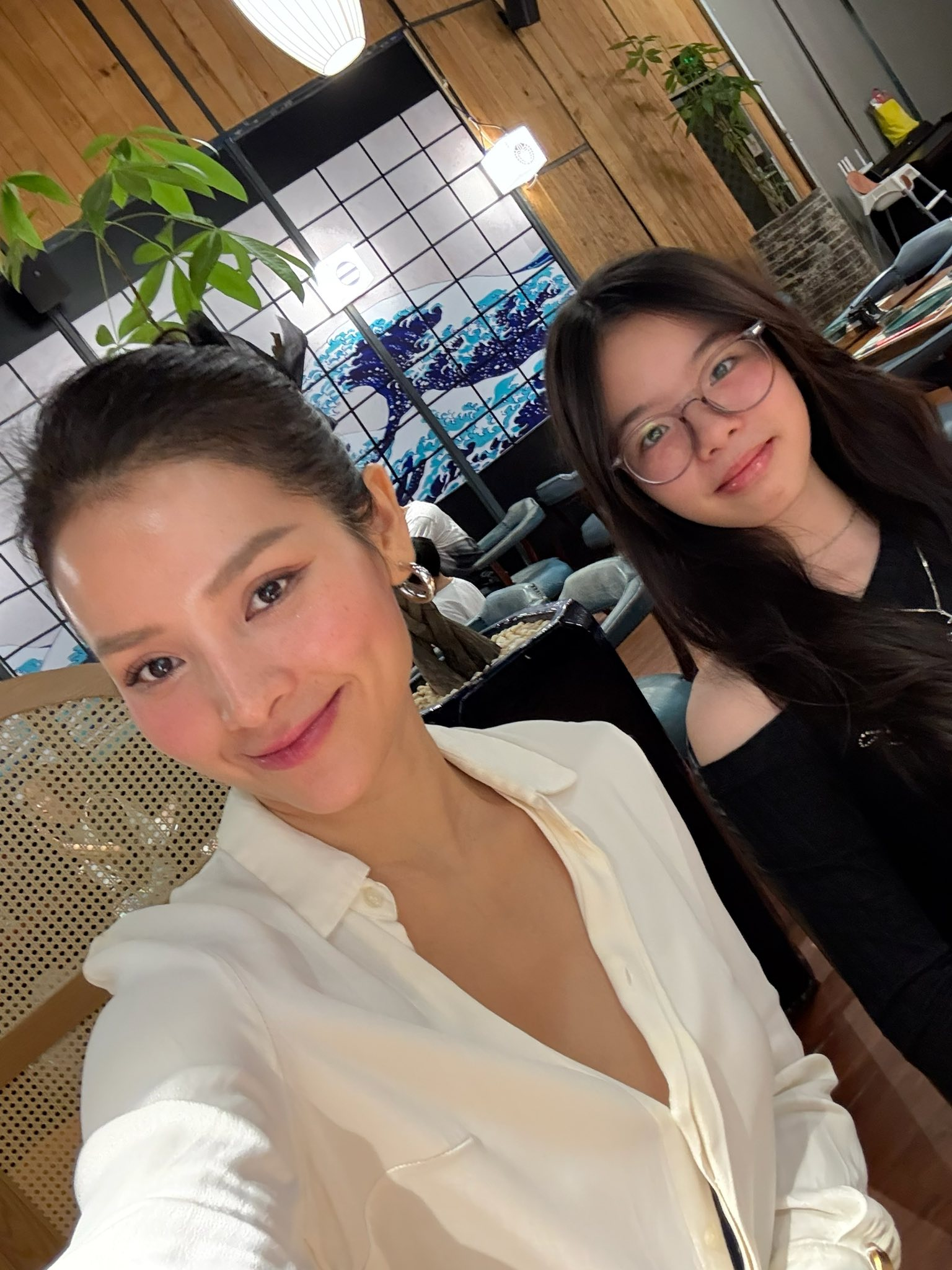 "Ái nữ" của Phương Trinh Jolie mới 12 tuổi đã cao gần bằng mẹ, chiếm trọn spotlight với đôi chân dài miên man- Ảnh 3.