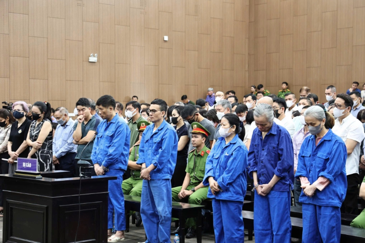 Bị cáo đánh bạc hàng triệu USD trong khách sạn Pullman nói 'hoàn cảnh gia đình rất khó khăn'- Ảnh 1.