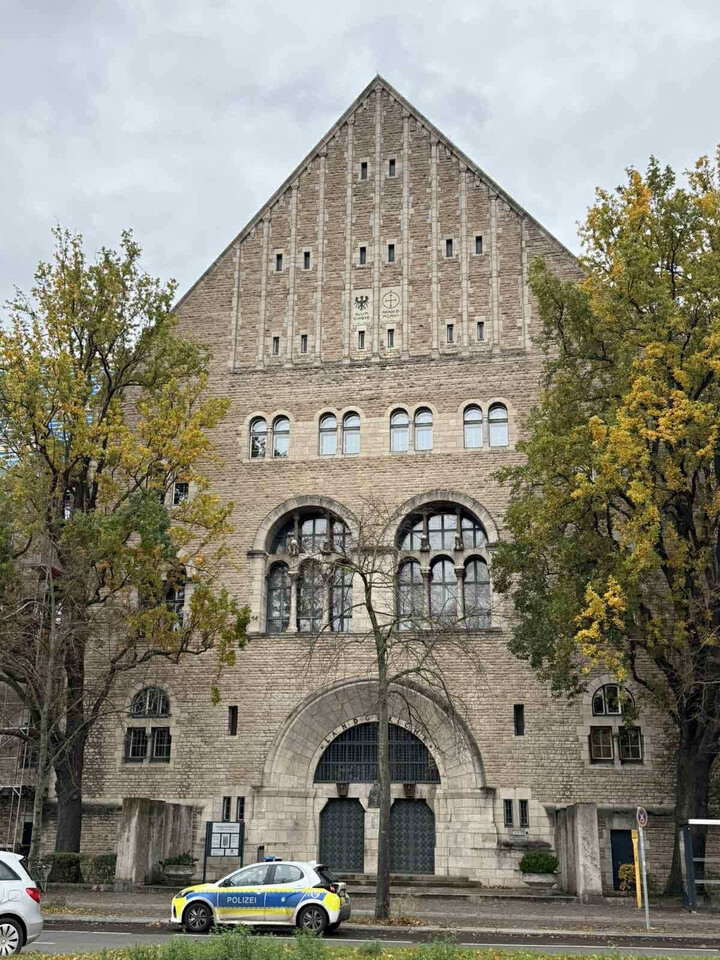 Toà án Đức: Lê Trung Khoa có thể bị phạt tù từ 6 tháng - 2 năm nếu tái phạm vu khống Vingroup hối lộ- Ảnh 1.