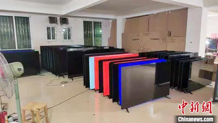 Công nghệ cao vào cuộc, công an triệt phá đường dây sản xuất buôn bán TV Xiaomi và Huawei giả quy mô 120 tỷ, tịch thu hơn 302 món đồ nhái- Ảnh 2.