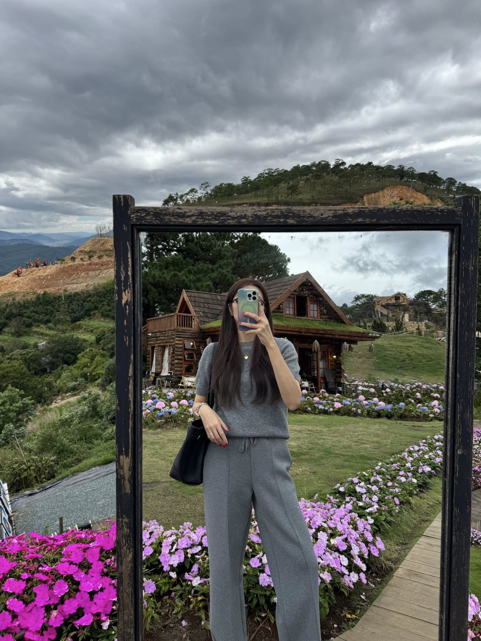 Hé lộ khu nghỉ dưỡng "ruột" của Tăng Thanh Hà, nơi con dâu tỷ phú Johnathan Hạnh Nguyễn một năm ghé vài lần- Ảnh 1.