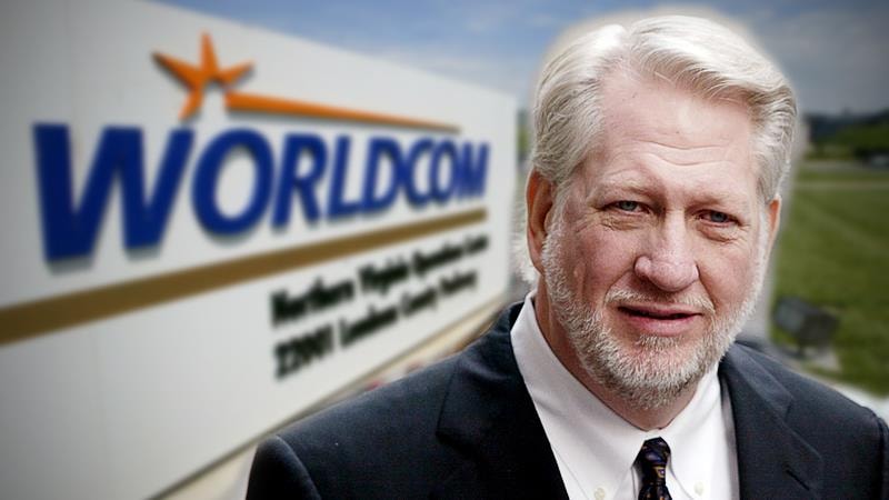 Đế chế 180 tỷ USD bị quật ngã vì "những dòng excel": Cổ phiếu giảm gần 320 lần về còn bằng "cốc trà đá"- Ảnh 5.