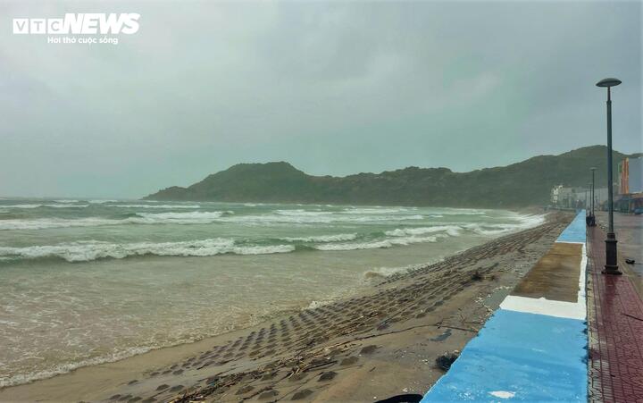 Muôn cách bảo vệ tài sản của người dân Gia Lai, Đắk Lắk trước bão Kalmaegi- Ảnh 12.