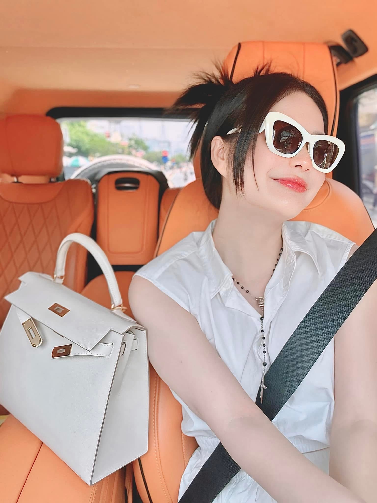 BST túi hàng hiệu của Đoàn Di Băng: Hermès đựng cún cưng, Dior và Chanel để đi chợ- Ảnh 25.