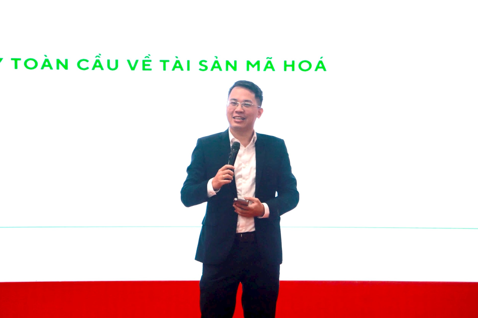 Việt Nam đang bước vào “vùng tăng trưởng nhân lực” mạnh mẽ, những nghề chưa từng tồn tại 10 năm trước, nay trở thành 'cơ hội vàng' cho sinh viên trong tương lai- Ảnh 2.