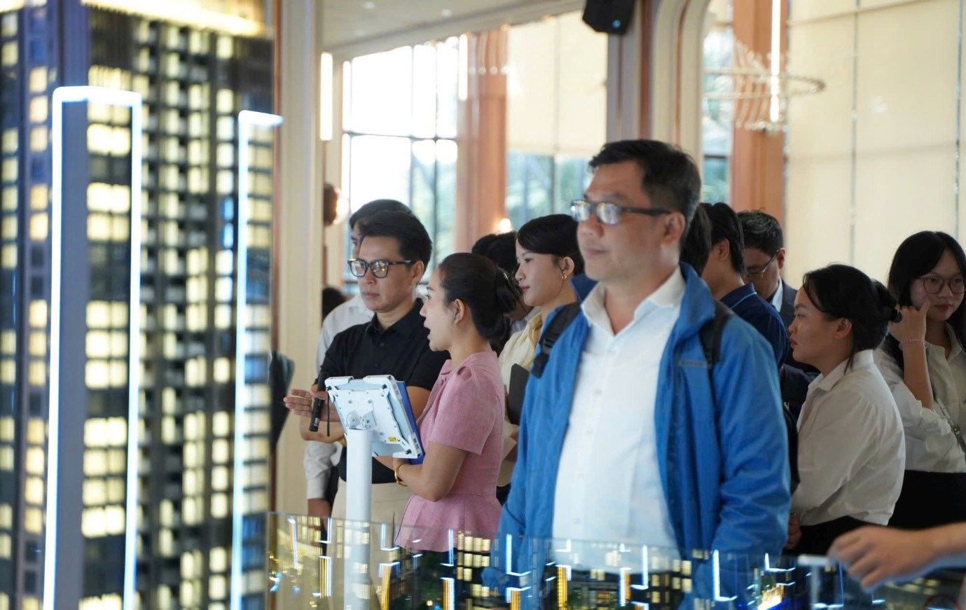 Giới đầu tư bất động sản Hà Nội rẽ dòng Nam tiến- Ảnh 2. Giới đầu tư bất động sản Hà Nội rẽ dòng Nam tiến- Ảnh 2.