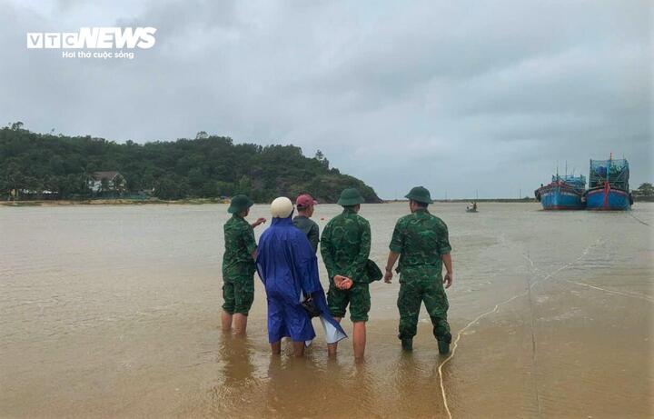 Muôn cách bảo vệ tài sản của người dân Gia Lai, Đắk Lắk trước bão Kalmaegi- Ảnh 11.