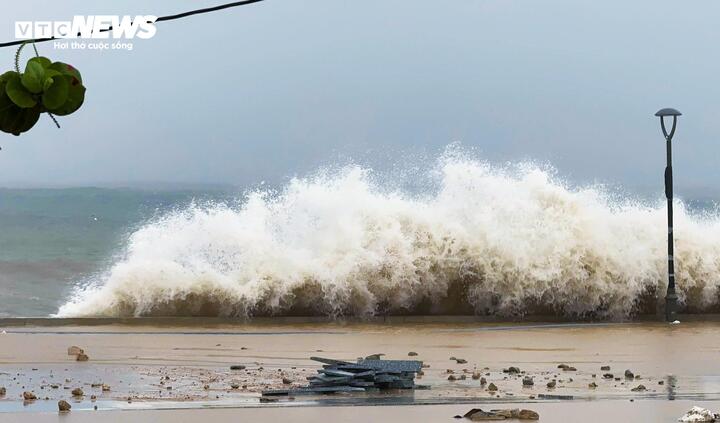 Bão số 13 giật cấp 15 đã đổ bộ vào Việt Nam, Chủ tịch tỉnh Gia Lai: Bão số 13 giật cấp 15 đã đổ bộ vào Việt Nam, Chủ tịch tỉnh Gia Lai: