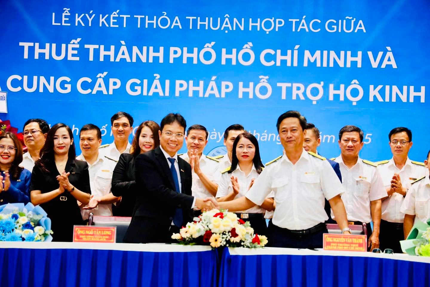 Hỗ trợ 364.000 hộ kinh doanh kê khai thuế: Cục Thuế TP.HCM ký kết với VNPT, Viettel, Misa…- Ảnh 1.