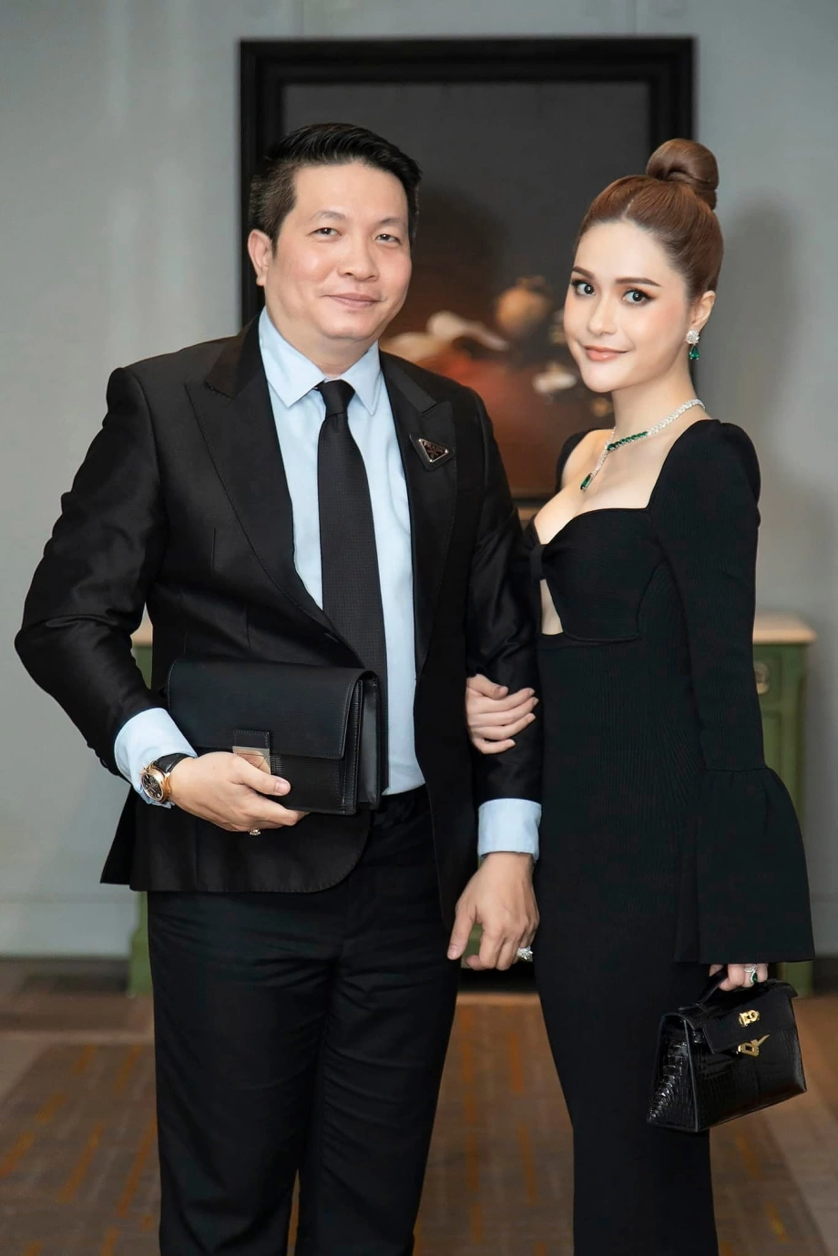 Nguyễn Quốc Vũ - Đoàn Di Băng "sụp đổ", số phận khối bất động sản khổng lồ ra sao?- Ảnh 1. Nguyễn Quốc Vũ - Đoàn Di Băng "sụp đổ", số phận khối bất động sản khổng lồ ra sao?- Ảnh 1.