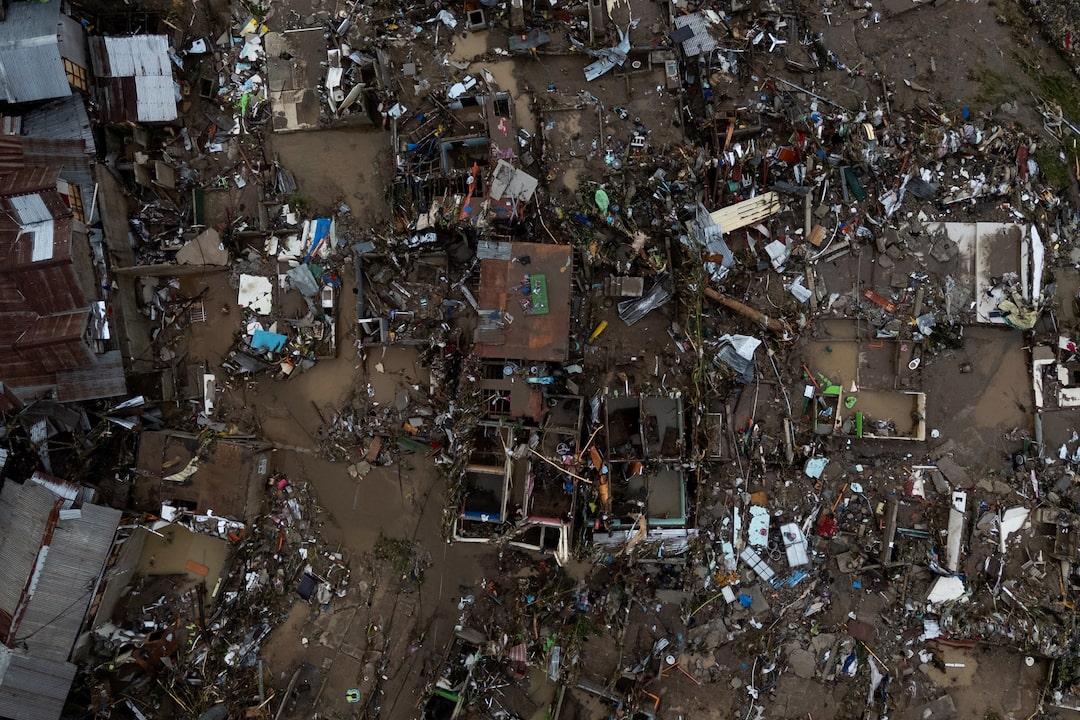 Bão cuồng phong Kalmaegi quá hung tàn, tất cả đều bị phá hủy: Những hình ảnh flycam lột tả sự thảm khốc- Ảnh 1. Bão cuồng phong Kalmaegi quá hung tàn, tất cả đều bị phá hủy: Những hình ảnh flycam lột tả sự thảm khốc- Ảnh 1.