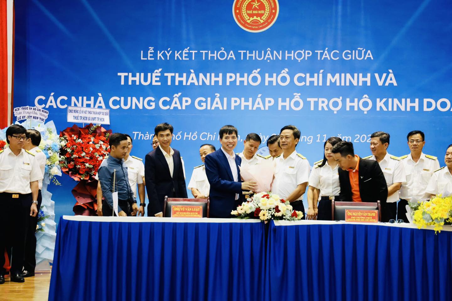 Hỗ trợ 364.000 hộ kinh doanh kê khai thuế: Cục Thuế TP.HCM ký kết với VNPT, Viettel, Misa…- Ảnh 2.