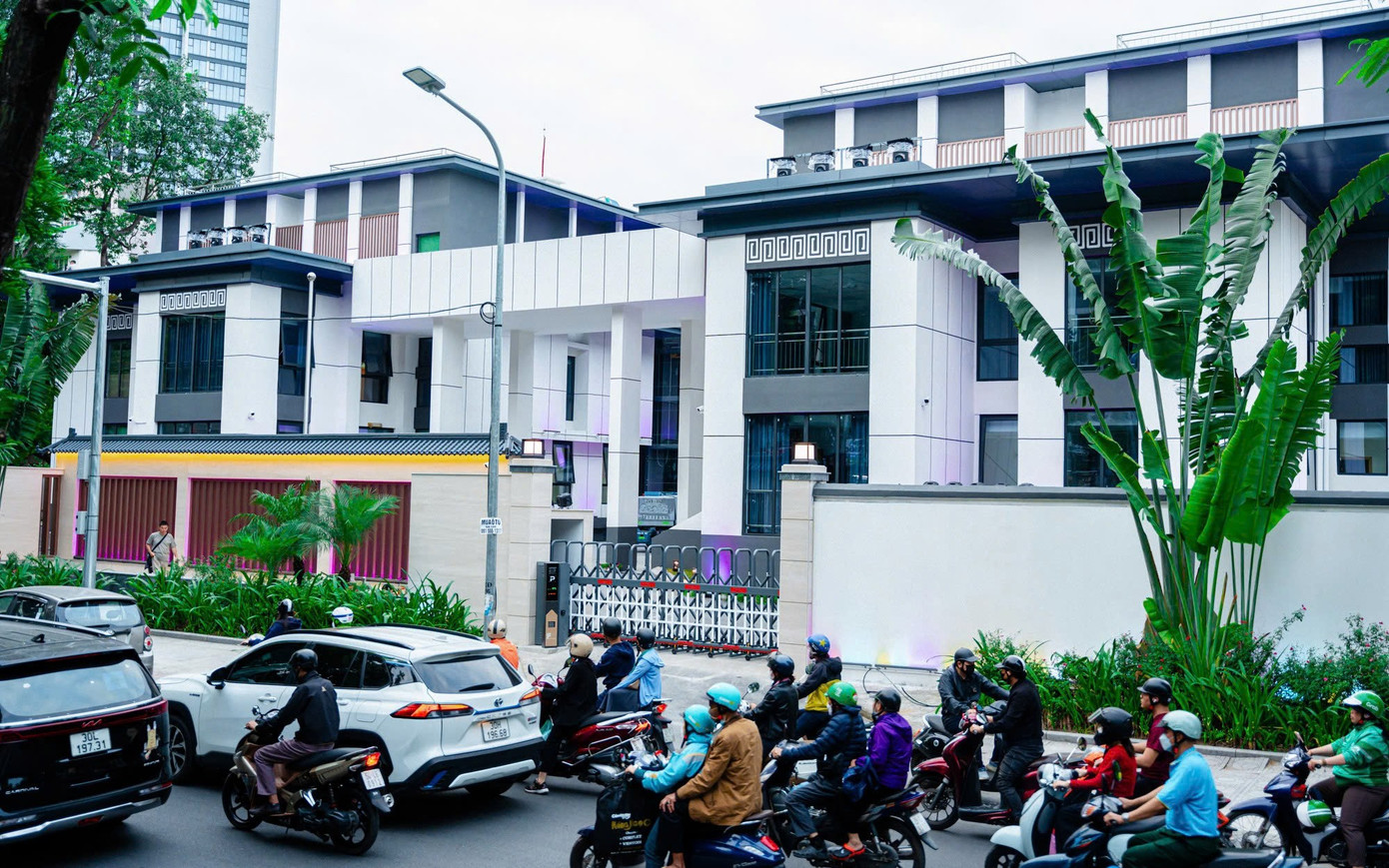 Từ 'ngôi nhà hoang', khu nhà 300 Kim Mã lột xác lung linh giữa Hà Nội- Ảnh 3.