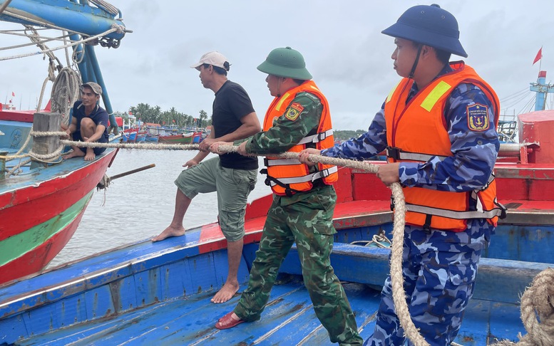 6 sân bay tạm đóng cửa, hàng loạt chuyến bay bị hủy trước khi bão Kalmaegi đổ bộ- Ảnh 2.