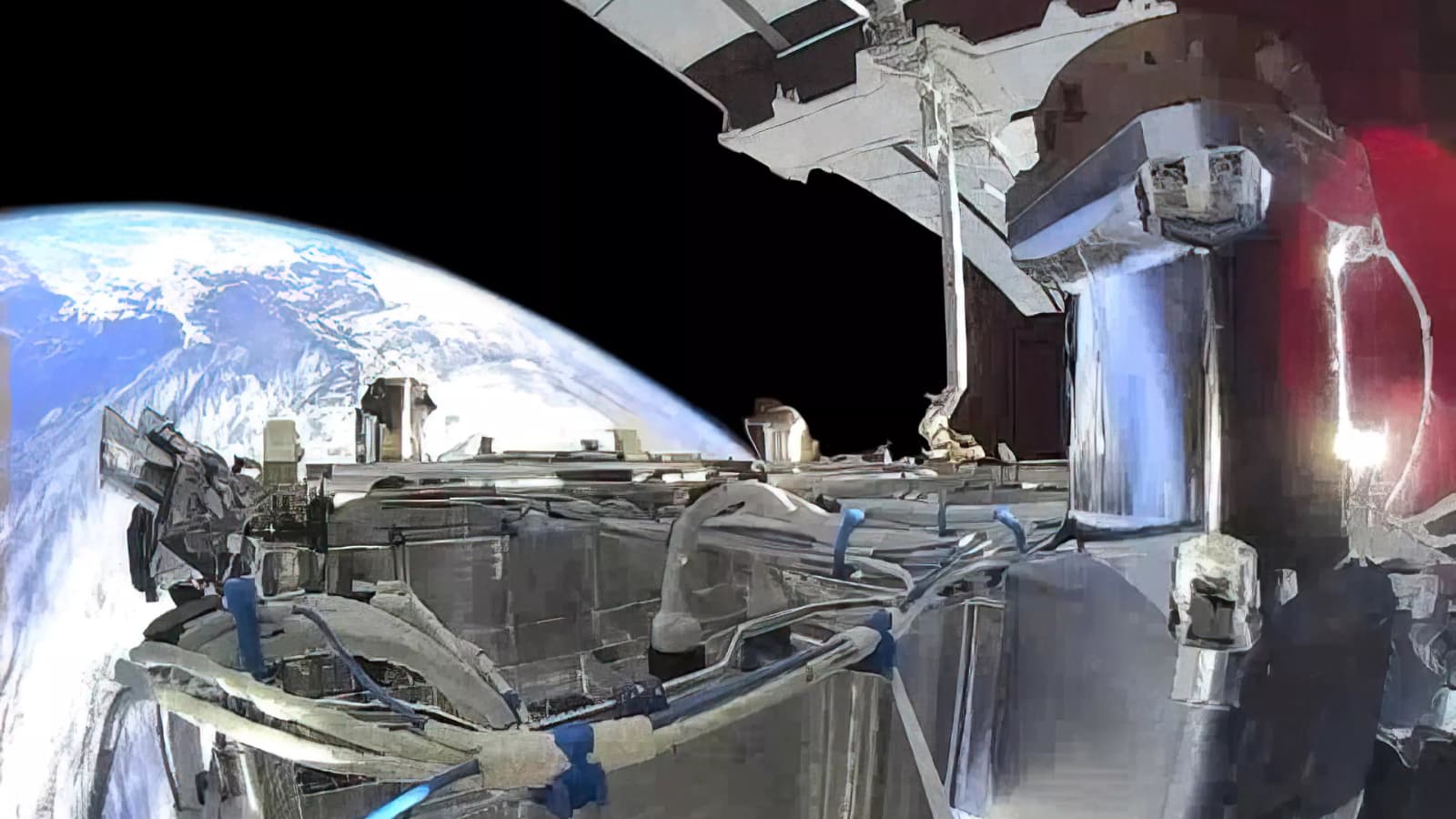 Vệ tinh bí ẩn của Elon Musk phát tín hiệu lạ khiến giới khoa học bối rối- Ảnh 2.