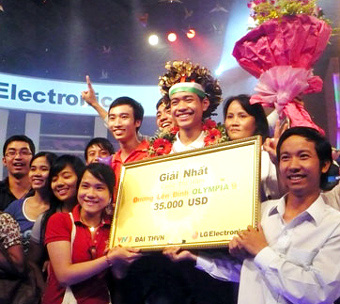 Quán quân Olympia từ chối lương cao ở nước ngoài, về nước sau 13 năm vô địch giờ ra sao?- Ảnh 1. Quán quân Olympia từ chối lương cao ở nước ngoài, về nước sau 13 năm vô địch giờ ra sao?- Ảnh 1.