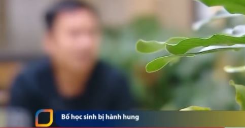 Bố nam sinh lớp 8 bị bạn đẩy xuống hồ tiết lộ: "Nghe con trao đổi, bạn kia cũng kể dăm ba câu chuyện về chém giết nhau trên mạng"- Ảnh 1. Bố nam sinh lớp 8 bị bạn đẩy xuống hồ tiết lộ: "Nghe con trao đổi, bạn kia cũng kể dăm ba câu chuyện về chém giết nhau trên mạng"- Ảnh 1.