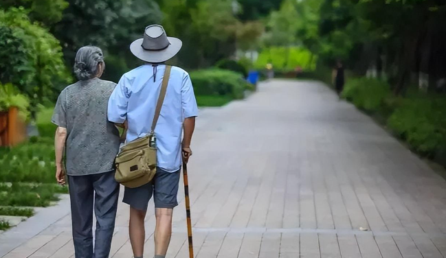 Về già mà sống thế này thì hơn trúng số- Ảnh 1.