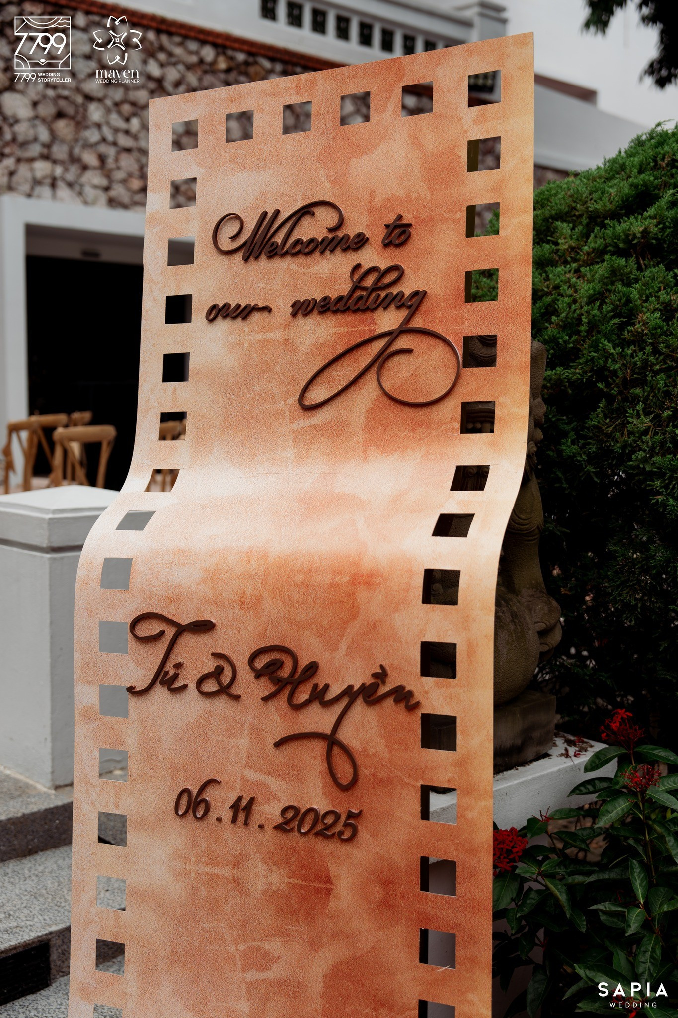 Ngọc Huyền liên tục khóc trong đám cưới với Đình Tú- Ảnh 9.