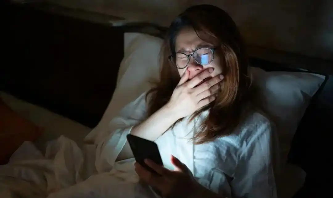 Không phải mê tín: Phòng ngủ to mấy cũng không được đặt 5 vật “phản chủ” này nếu không muốn sức khỏe sa sút- Ảnh 5. Không phải mê tín: Phòng ngủ to mấy cũng không được đặt 5 vật “phản chủ” này nếu không muốn sức khỏe sa sút- Ảnh 5.