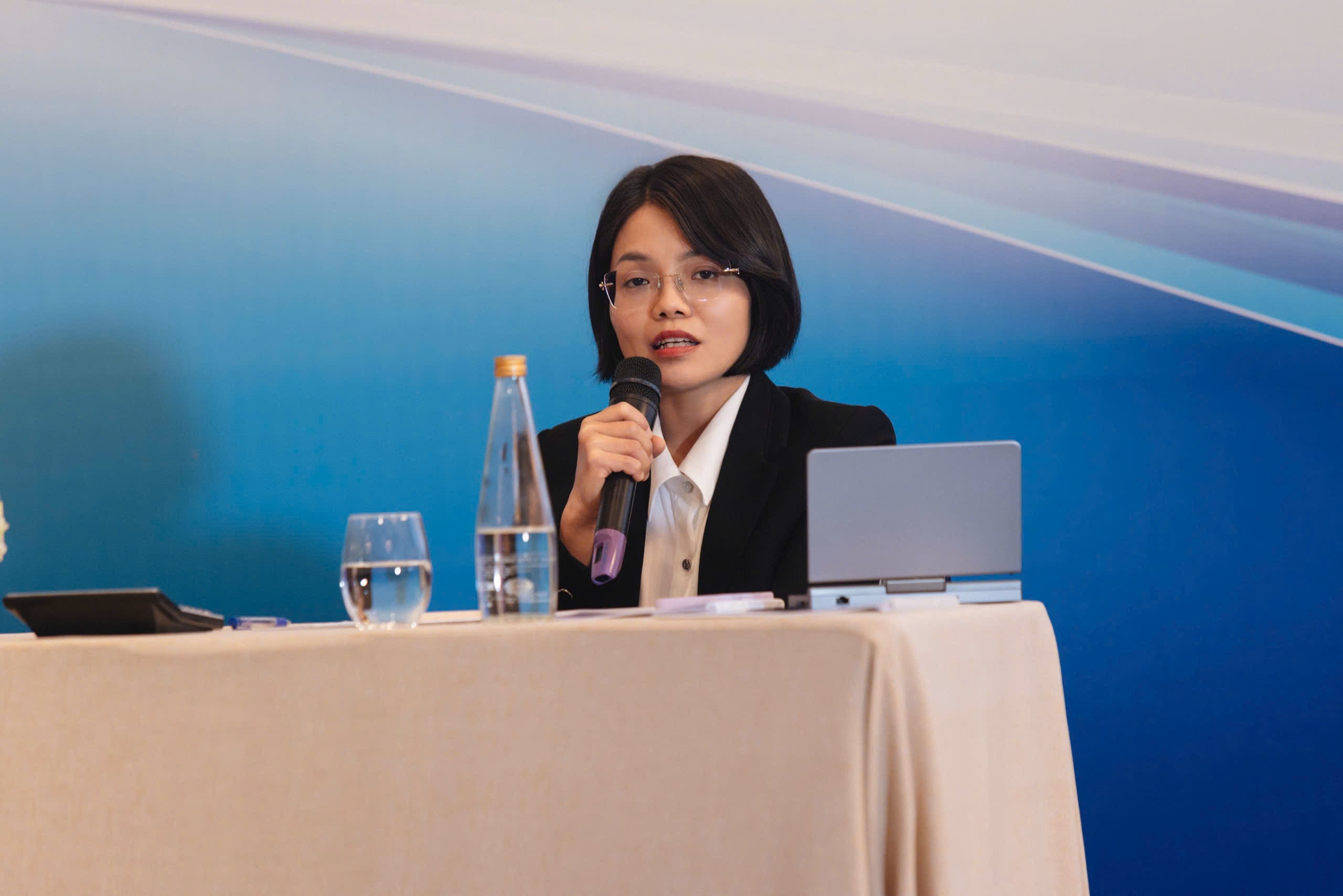 Vietcap: thông qua kế hoạch phát hành riêng lẻ, lập công ty con tại Singapore, rút lui khỏi dự án sàn giao dịch tài sản số- Ảnh 2.