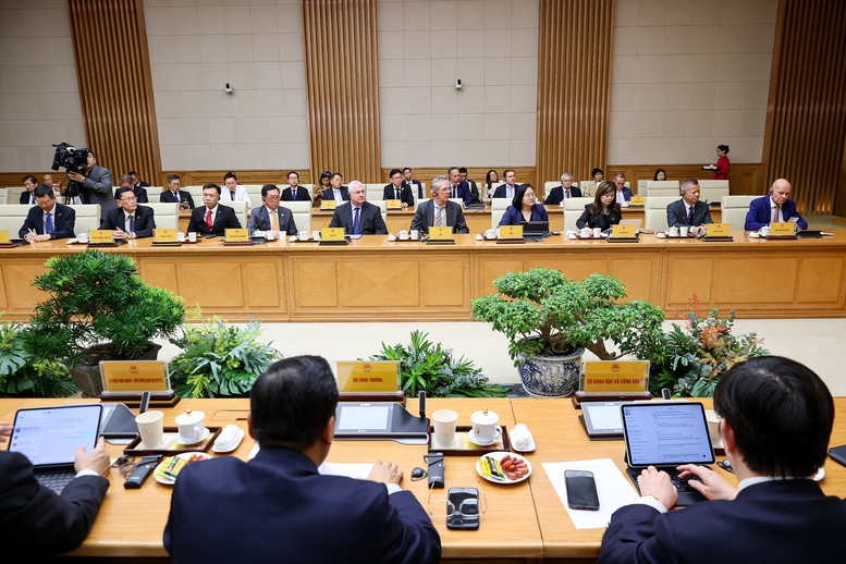 Thủ tướng: Việt Nam phấn đấu có nhà máy chip bán dẫn đầu tiên trong năm 2026- Ảnh 12.