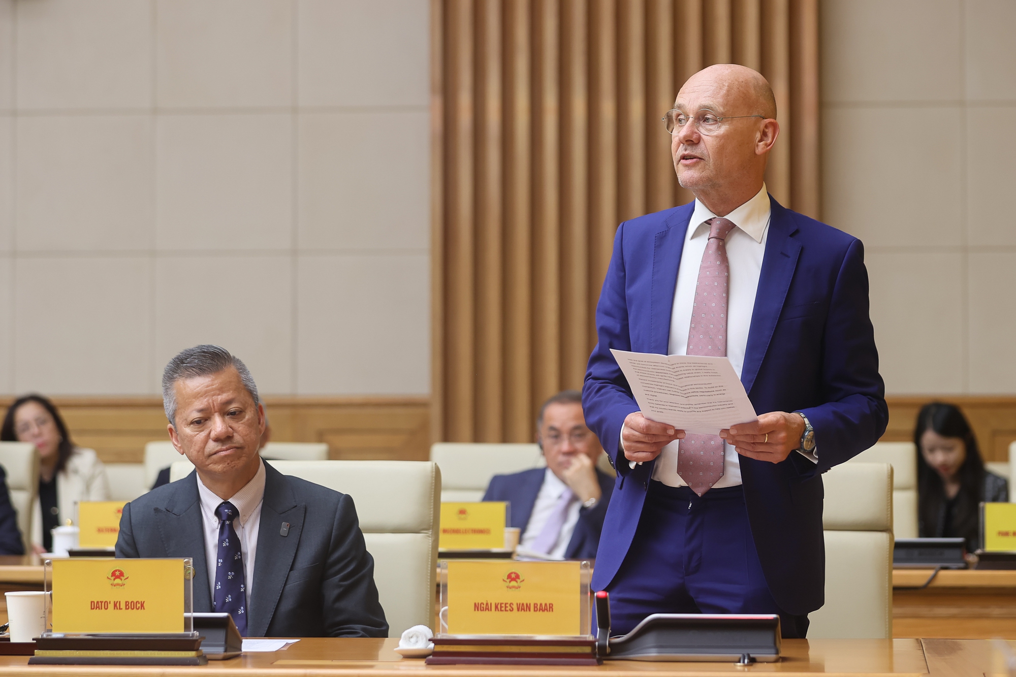 Thủ tướng Phạm Minh Chính: Việt Nam phấn đấu có nhà máy chip bán dẫn đầu tiên vào năm 2026- Ảnh 3.