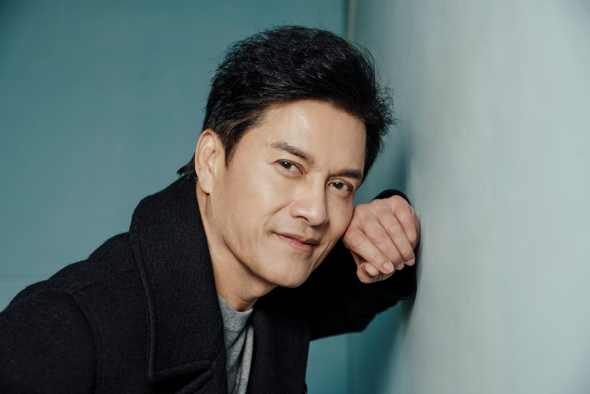 Bí quyết “lão hóa ngược” của tài tử Bến Thượng Hải: U70 nhưng tuổi sinh học chỉ mới 40- Ảnh 1. Bí quyết “lão hóa ngược” của tài tử Bến Thượng Hải: U70 nhưng tuổi sinh học chỉ mới 40- Ảnh 1.