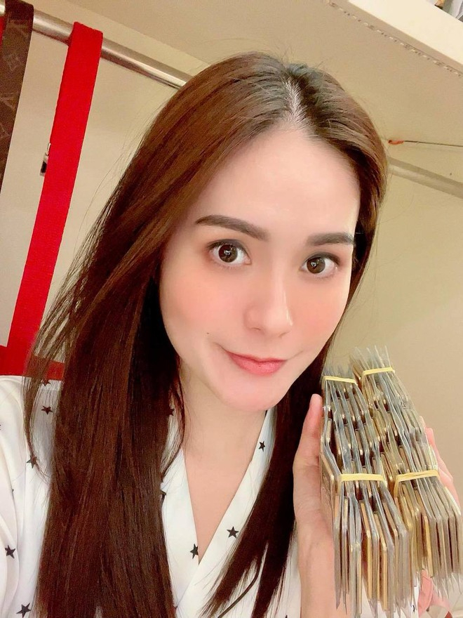 100 cây vàng của Đoàn Di Băng- Ảnh 1.