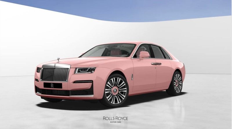 Sau 4 năm Nguyễn Quốc Vũ chi 80 tỷ mua Rolls-Royce cho Đoàn Di Băng, xe vẫn "biệt tăm"- Ảnh 6. Sau 4 năm Nguyễn Quốc Vũ chi 80 tỷ mua Rolls-Royce cho Đoàn Di Băng, xe vẫn "biệt tăm"- Ảnh 6.