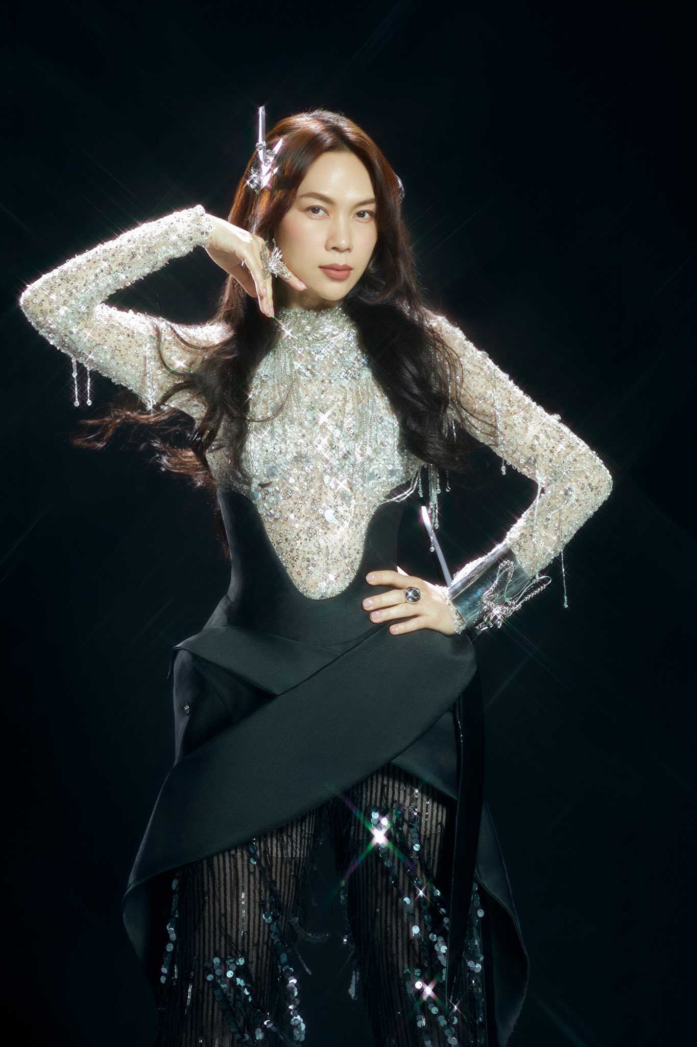 Mỹ Tâm xếp cạnh Lisa (BLACKPINK), tạo điều không tưởng trên toàn cầu- Ảnh 2. Mỹ Tâm xếp cạnh Lisa (BLACKPINK), tạo điều không tưởng trên toàn cầu- Ảnh 2.