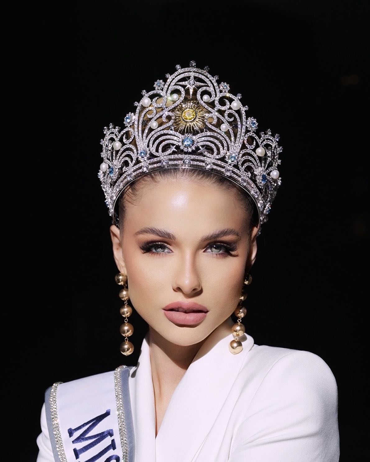 Đối thủ của Hương Giang tại Miss Universe: Xinh đẹp như búp bê sống đúng nghĩa- Ảnh 9.