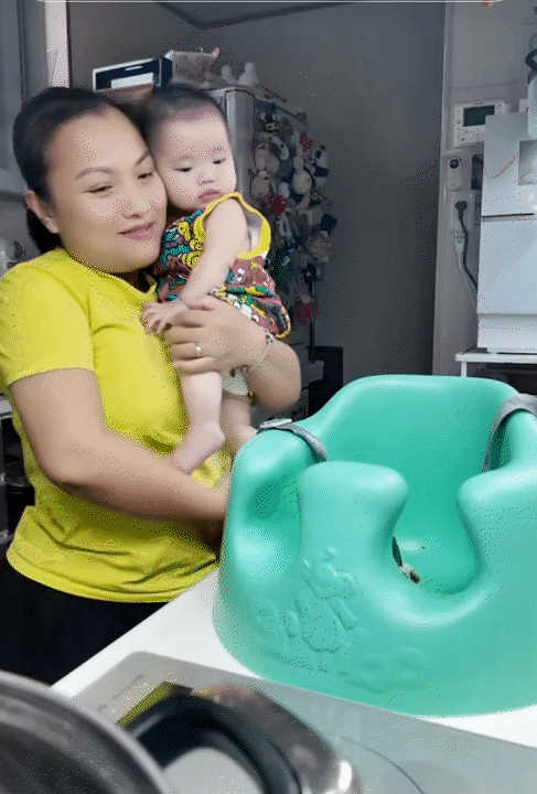 "Thế lực nhí" tiếp theo của Quỳnh Trần JP: Bé Na, vừa xuất hiện đã bùng nổ MXH, biểu cảm giống anh Sa như tạc- Ảnh 20. "Thế lực nhí" tiếp theo của Quỳnh Trần JP: Bé Na, vừa xuất hiện đã bùng nổ MXH, biểu cảm giống anh Sa như tạc- Ảnh 20.