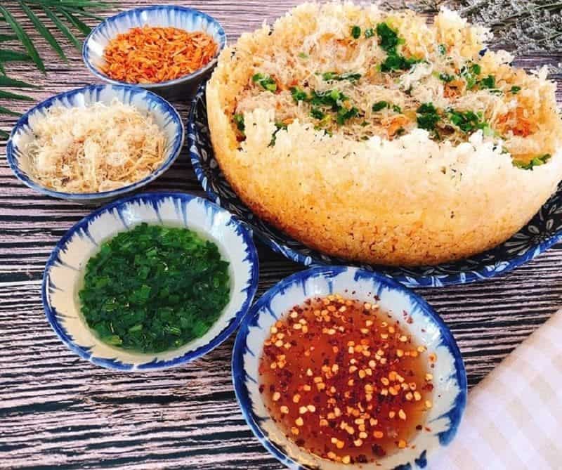 Khách Tây trầm trồ trước món đặc sản bình dân Việt Nam, nhận xét: Khách Tây trầm trồ trước món đặc sản bình dân Việt Nam, nhận xét: